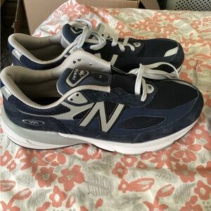 New balance 990V6 Core Running Shoe (Men)